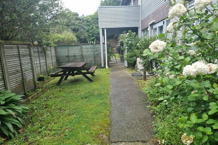 Photo of property in 3/126 Redwood Avenue, Tawa, Wellington, 5028