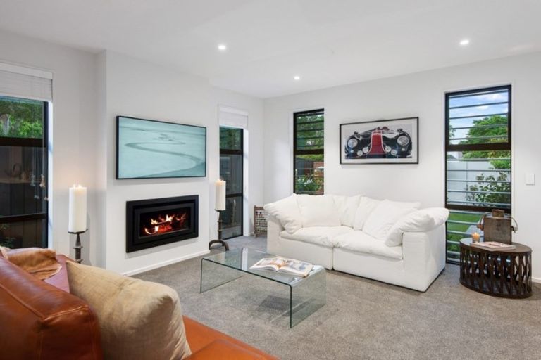 Photo of property in 20 Wai-iti Terrace, Burnside, Christchurch, 8053