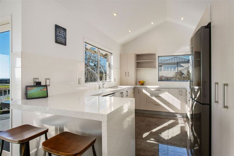 Photo of property in 4 Somerton Rise, Westmorland, Christchurch, 8025