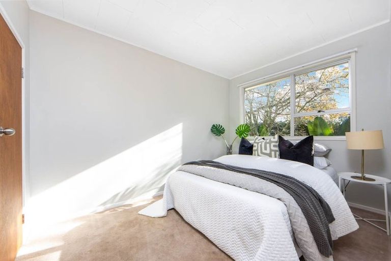 Photo of property in 1 Murillo Place, Henderson, Auckland, 0612