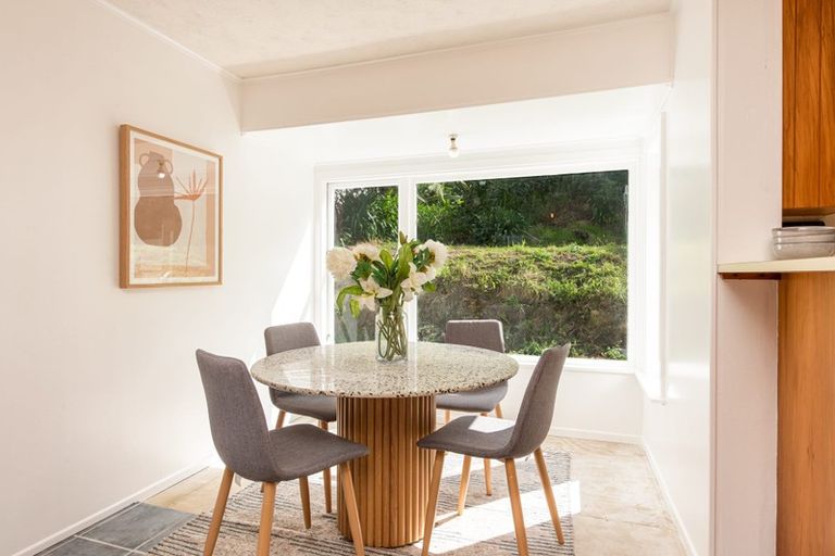 Photo of property in 21 Acheron Road, Paremata, Porirua, 5026