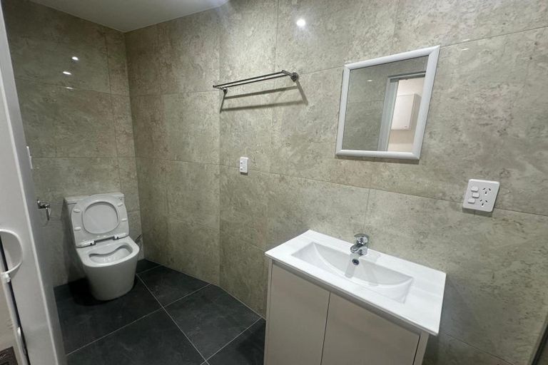 Photo of property in 15a Kiernan Place, Kelston, Auckland, 0602