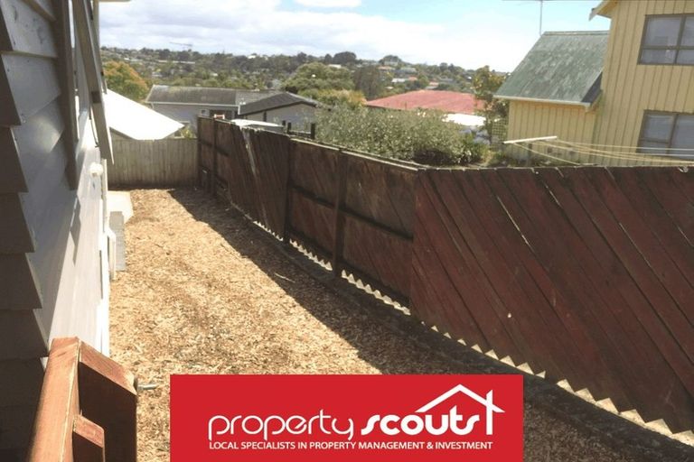 Photo of property in 5a Squirrel Lane, Browns Bay, Auckland, 0630