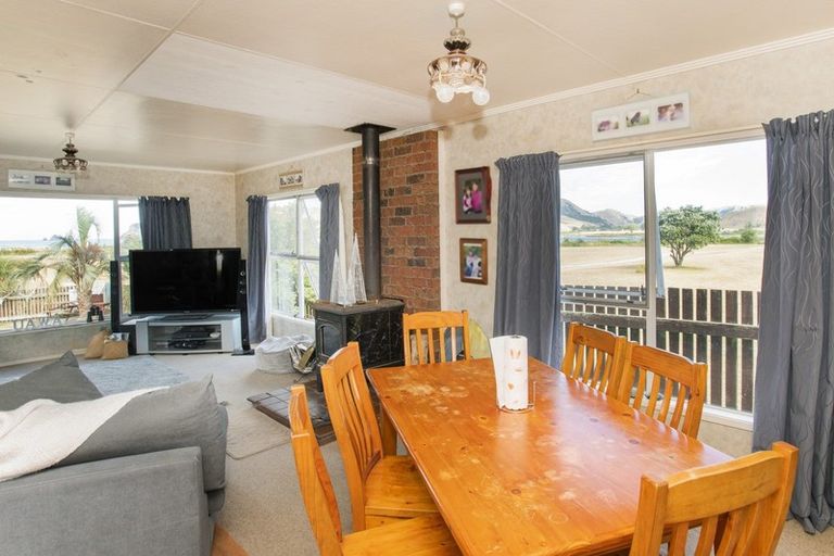 Photo of property in 14 Discovery Street, Tolaga Bay, 4077