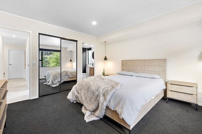 Photo of property in 206 Glengarry Road, Glen Eden, Auckland, 0602