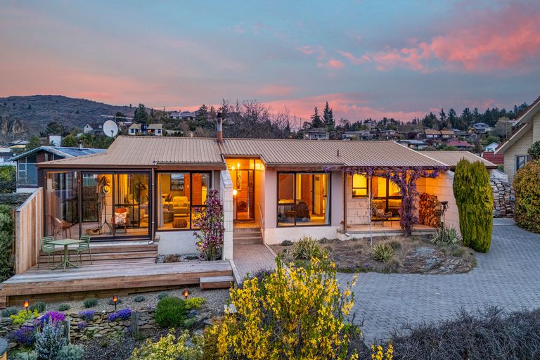 Photo of property in 11 Hart Place, Bridge Hill, Alexandra, 9320