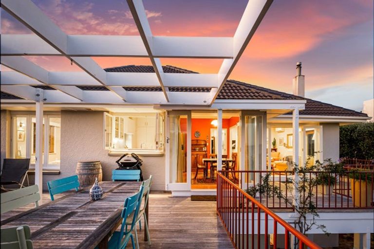 Photo of property in 11 Brighton Terrace, Mairangi Bay, Auckland, 0630