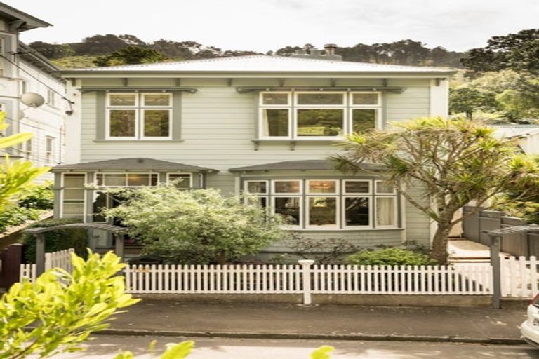 Photo of property in 194 Sydney Street West, Thorndon, Wellington, 6011