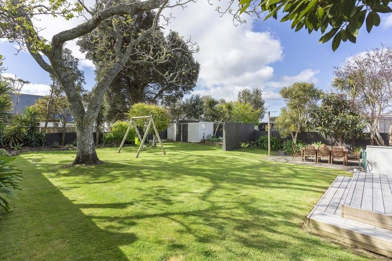 Photo of property in 207 Weka Street, Whangamata, 3620