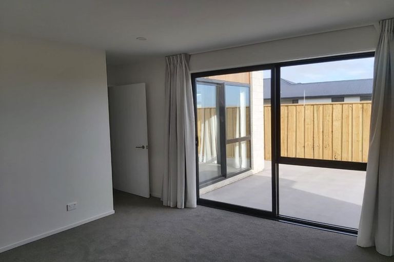 Photo of property in 19 Oakleigh Street, Woodend, 7610