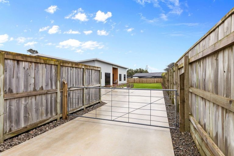 Photo of property in 11 Smith Street, Lepperton, New Plymouth, 4373