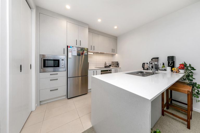 Photo of property in 902/8 Waikumete Road, Glen Eden, Auckland, 0602