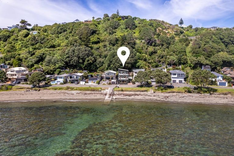 Photo of property in 10 Ocean Parade, Pukerua Bay, 5026
