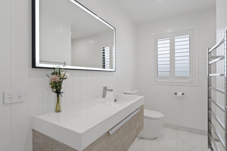 Photo of property in 12 Kahikatea Drive, Kinloch, Taupo, 3377