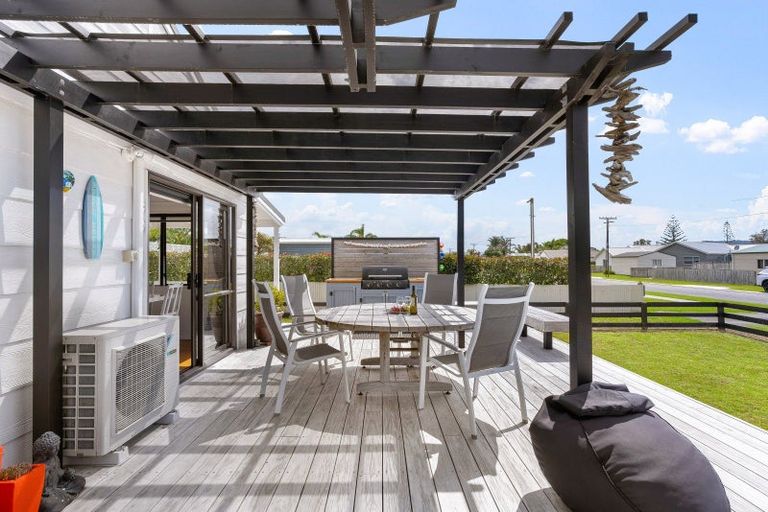 Photo of property in 215a Kiwi Road, Whangamata, 3620
