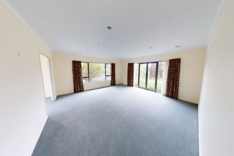 Photo of property in 18 Holdsworth Drive, Otamatea, Whanganui, 4500