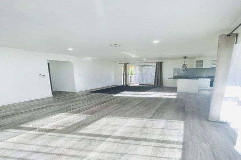 Photo of property in 37a Roseanne Road, Manurewa, Auckland, 2102