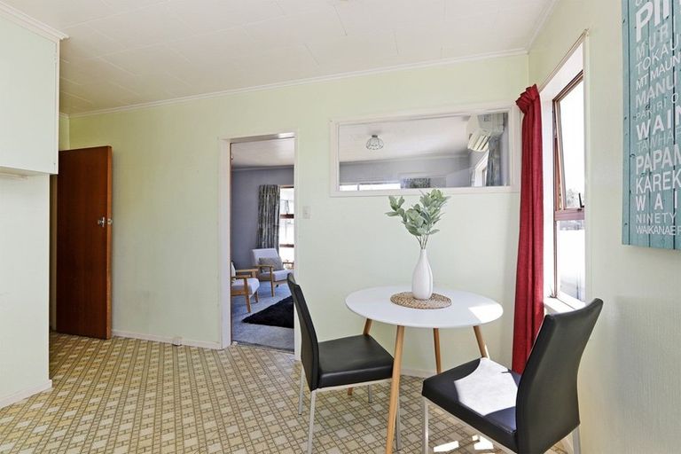 Photo of property in 27 York Avenue, Tamatea, Napier, 4112