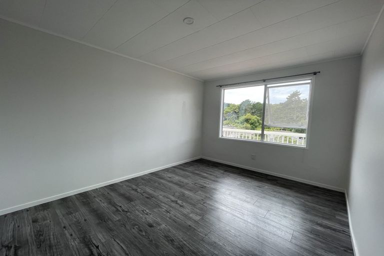 Photo of property in 14 Erica Road, Sunnynook, Auckland, 0620