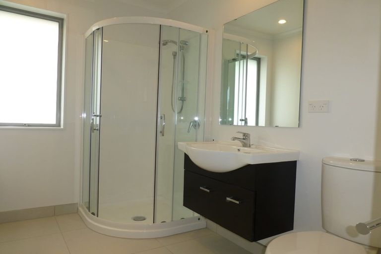 Photo of property in 25 Maylee Crescent, Gulf Harbour, Whangaparaoa, 0930