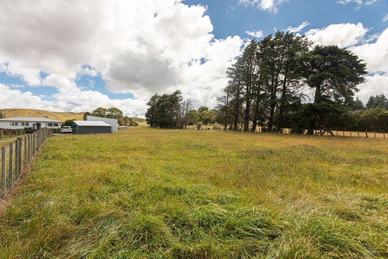 Photo of property in 881 Cowper Road, Dannevirke, 4976