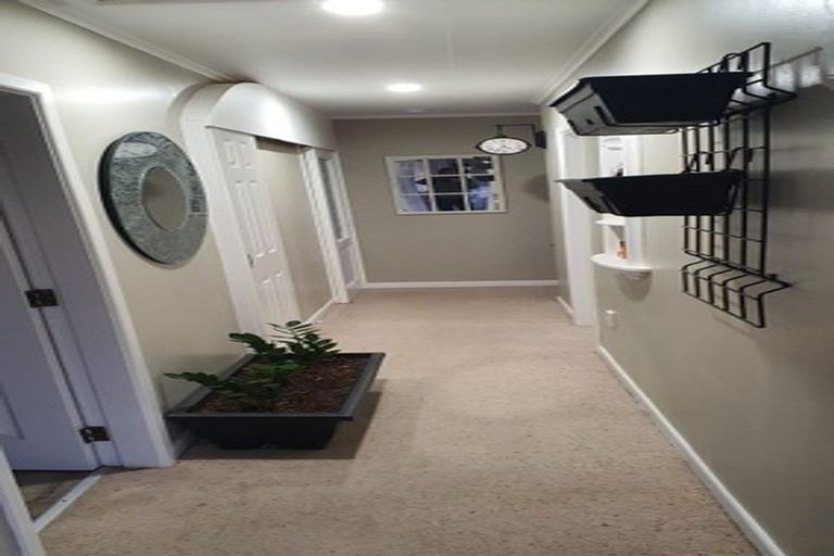 Photo of property in 33 Ernest Street, Ranui, Porirua, 5024