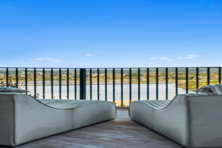 Photo of property in 175 Sandspit Road, Shelly Park, Auckland, 2014