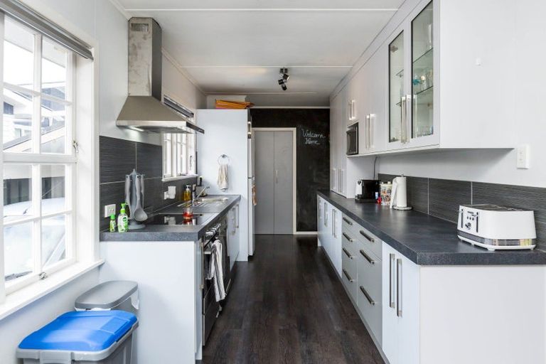 Photo of property in 94 Pasadena Crescent, Totara Park, Upper Hutt, 5018