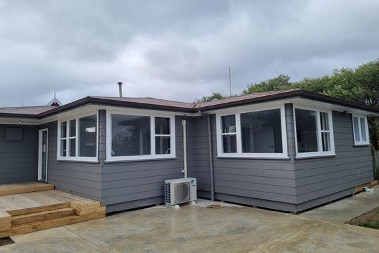 Photo of property in 9 Dampier Avenue, Awapuni, Palmerston North, 4412