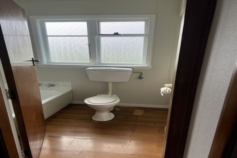 Photo of property in 31 Burden Avenue, Wainuiomata, Lower Hutt, 5014