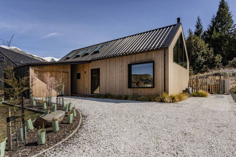 Photo of property in 34a Luge Loop, Castle Hill, 7580