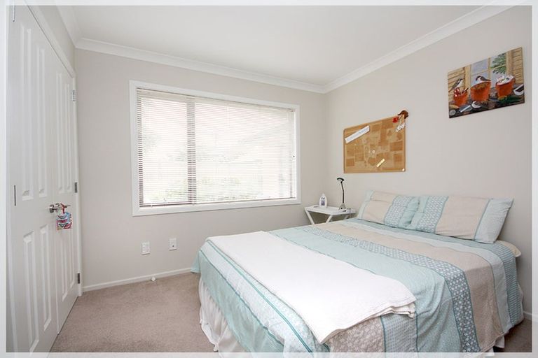 Photo of property in 14 Adrian Grove, Waikanae Beach, Waikanae, 5036