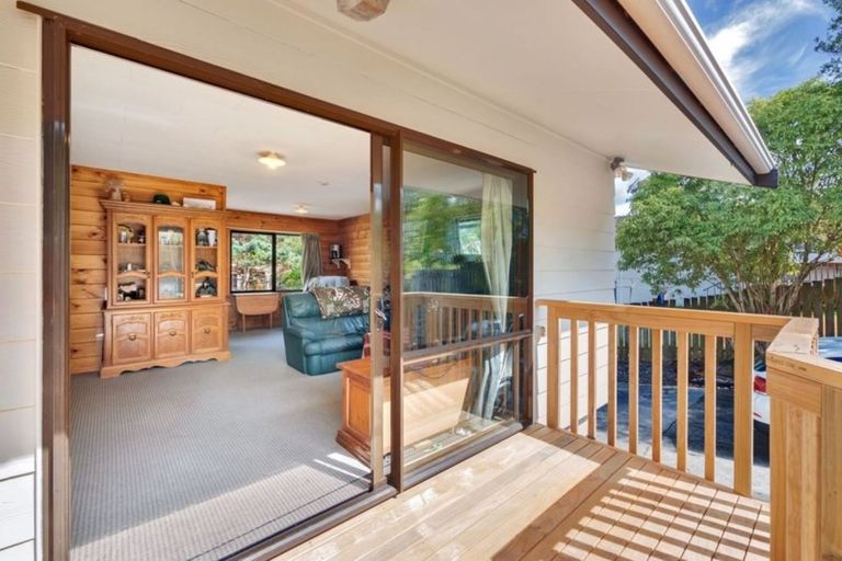 Photo of property in 10a Halberg Street, Glenfield, Auckland, 0629