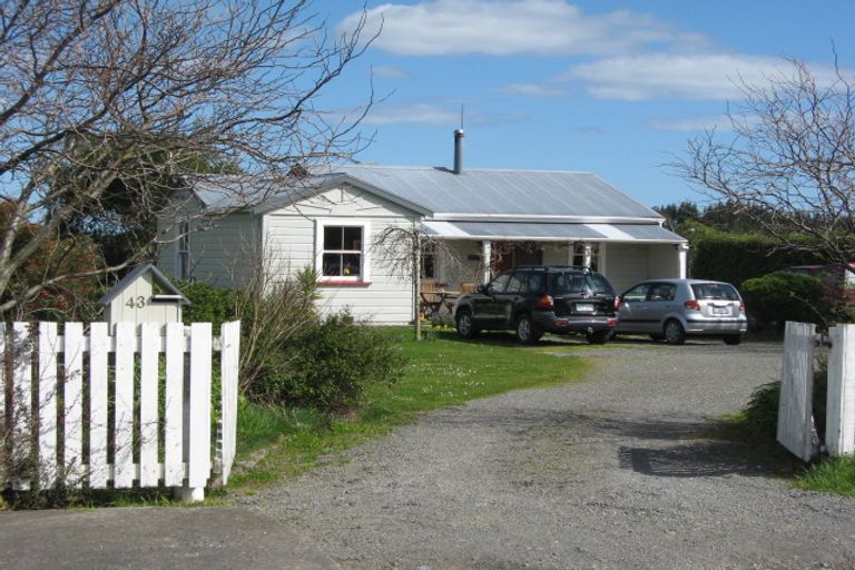 Photo of property in 43 Flower Street, Bulls, 4818