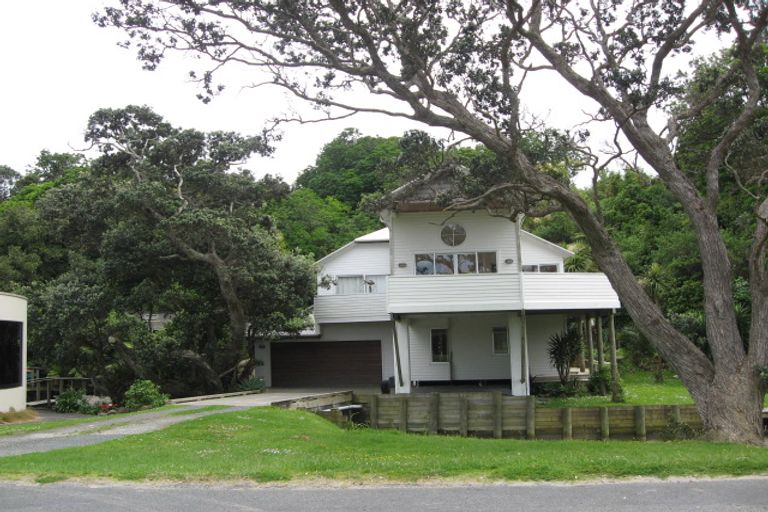 Photo of property in 12 Moreton Drive, Manly, Whangaparaoa, 0930