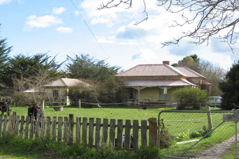 Photo of property in 17 Rathbone Street, Waipawa, 4210