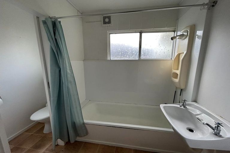 Photo of property in 4/12 Wood Street, Wallaceville, Upper Hutt, 5018