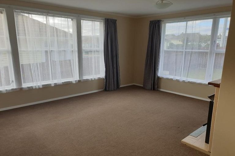 Photo of property in 11a Castor Crescent, Cannons Creek, Porirua, 5024