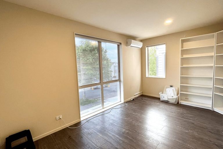 Photo of property in 26 Stephen Avenue, Henderson, Auckland, 0610