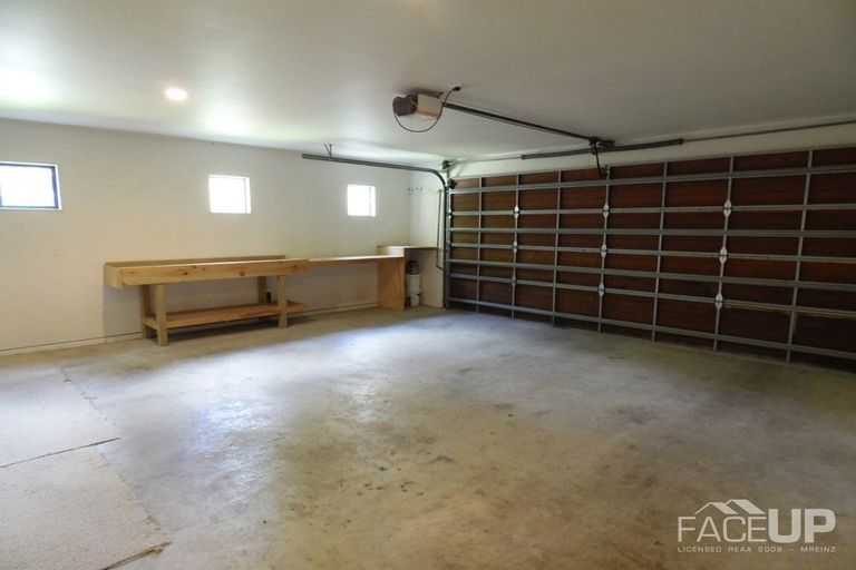 Photo of property in 56a Lagoon Way, West Harbour, Auckland, 0618