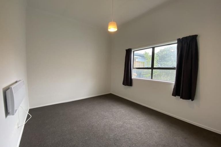 Photo of property in 173 Onepu Road, Lyall Bay, Wellington, 6022