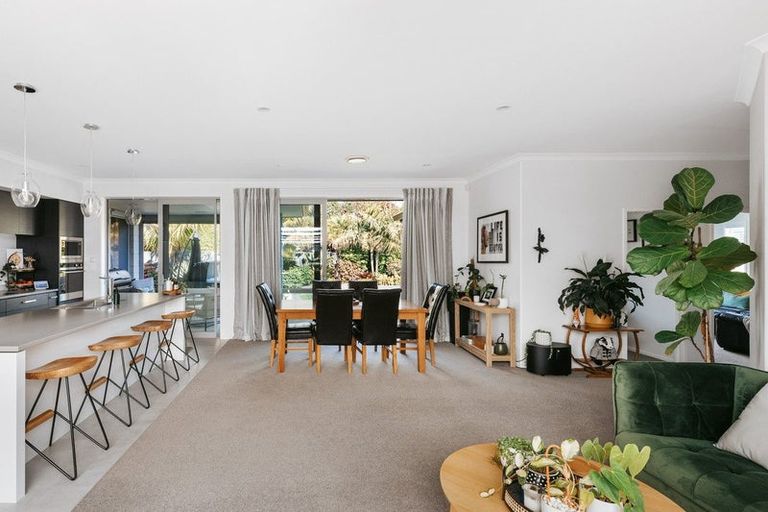 Photo of property in 13 Shoreview Close, Omokoroa, 3114