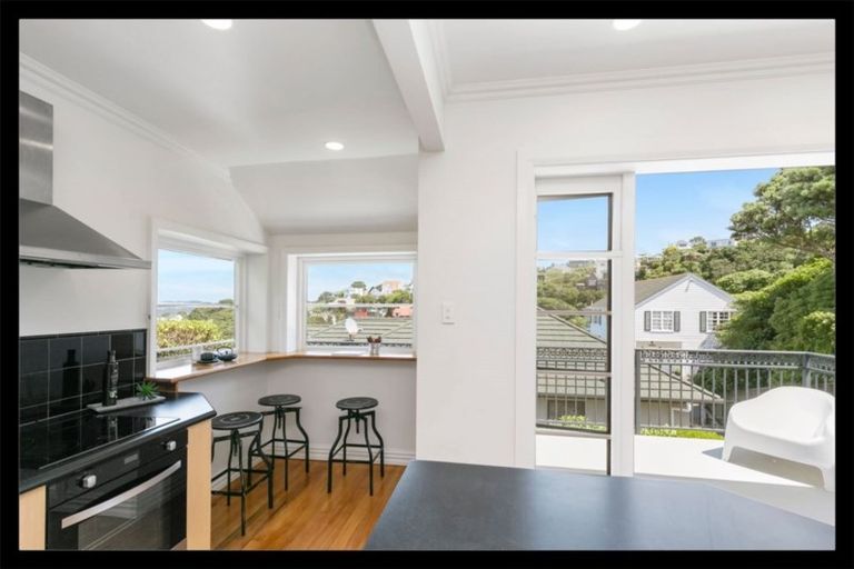 Photo of property in 118 Cashmere Avenue, Khandallah, Wellington, 6035