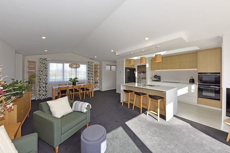 Photo of property in 8 Manarola Road, Halswell, Christchurch, 8025