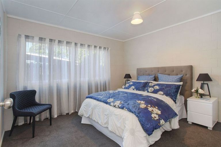 Photo of property in 11 Crispe Road, Clarks Beach, 2122