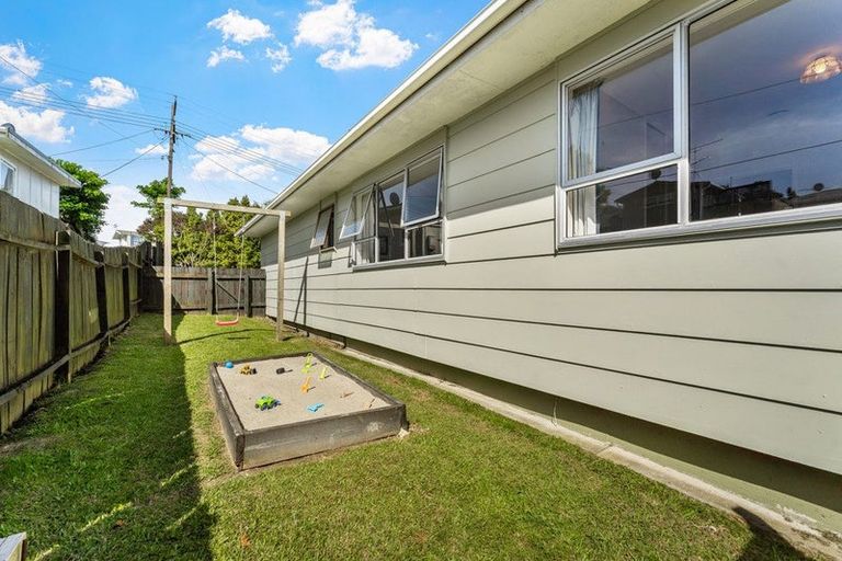 Photo of property in 27 Penton Road, Stanmore Bay, Whangaparaoa, 0932