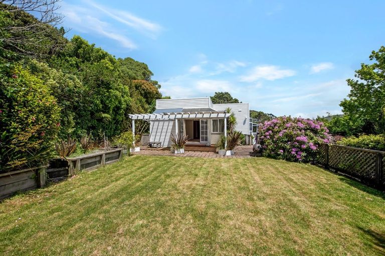 Photo of property in 10 Ardross Avenue, Khandallah, Wellington, 6035