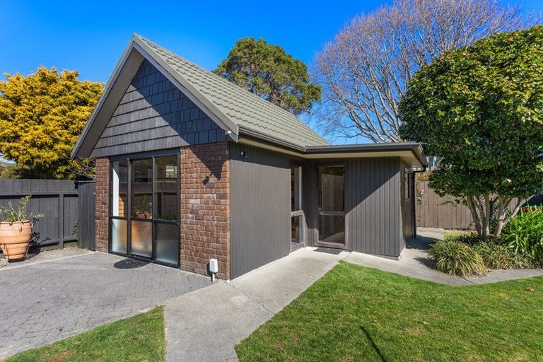 Photo of property in 21 Hurunui Street, Waikanae, 5036