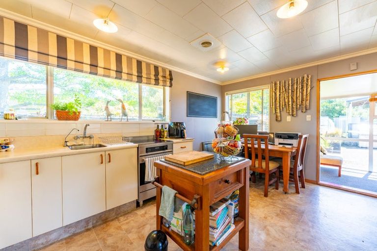 Photo of property in 12 Churchill Place, Waimate, 7924