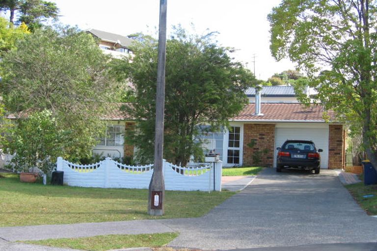 Photo of property in 39 Palliser Lane, Browns Bay, Auckland, 0630